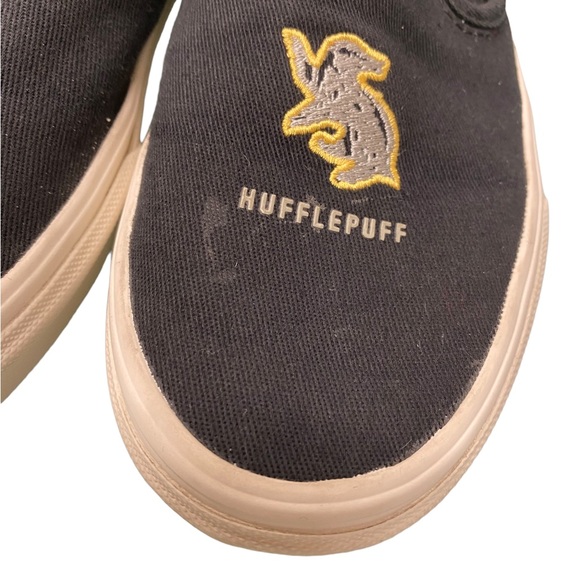 Harry Potter Hufflepuff House Logo Vans Slip On Sneakers Women’s 6 Men’s 4.5 - Picture 3 of 7